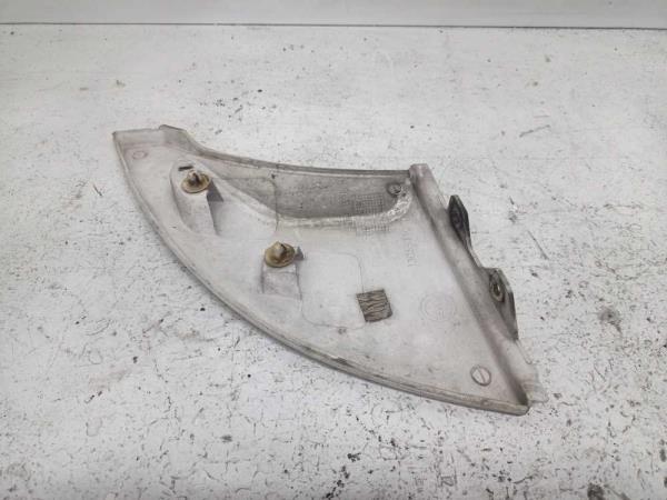 MOULURE PHARE GAUCHE PEUGEOT/CITROEN/FIAT - Vue 2